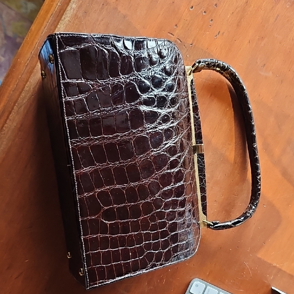1940s Bellestone Alligator Handbag In Brown